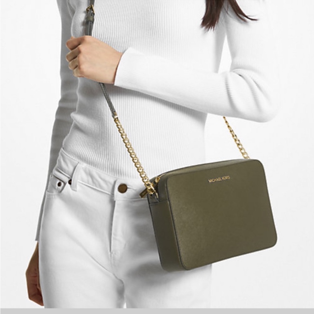 Michael Kors Jet Set Item Large East West Zip Crossbody Leather Olive
NWT - Picture 15 of 16